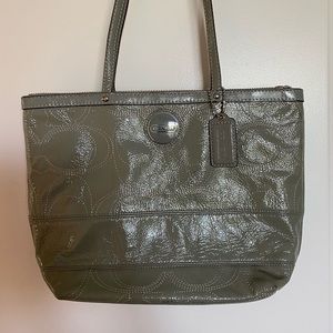 Coach - Gray Patent leather shoulder bag